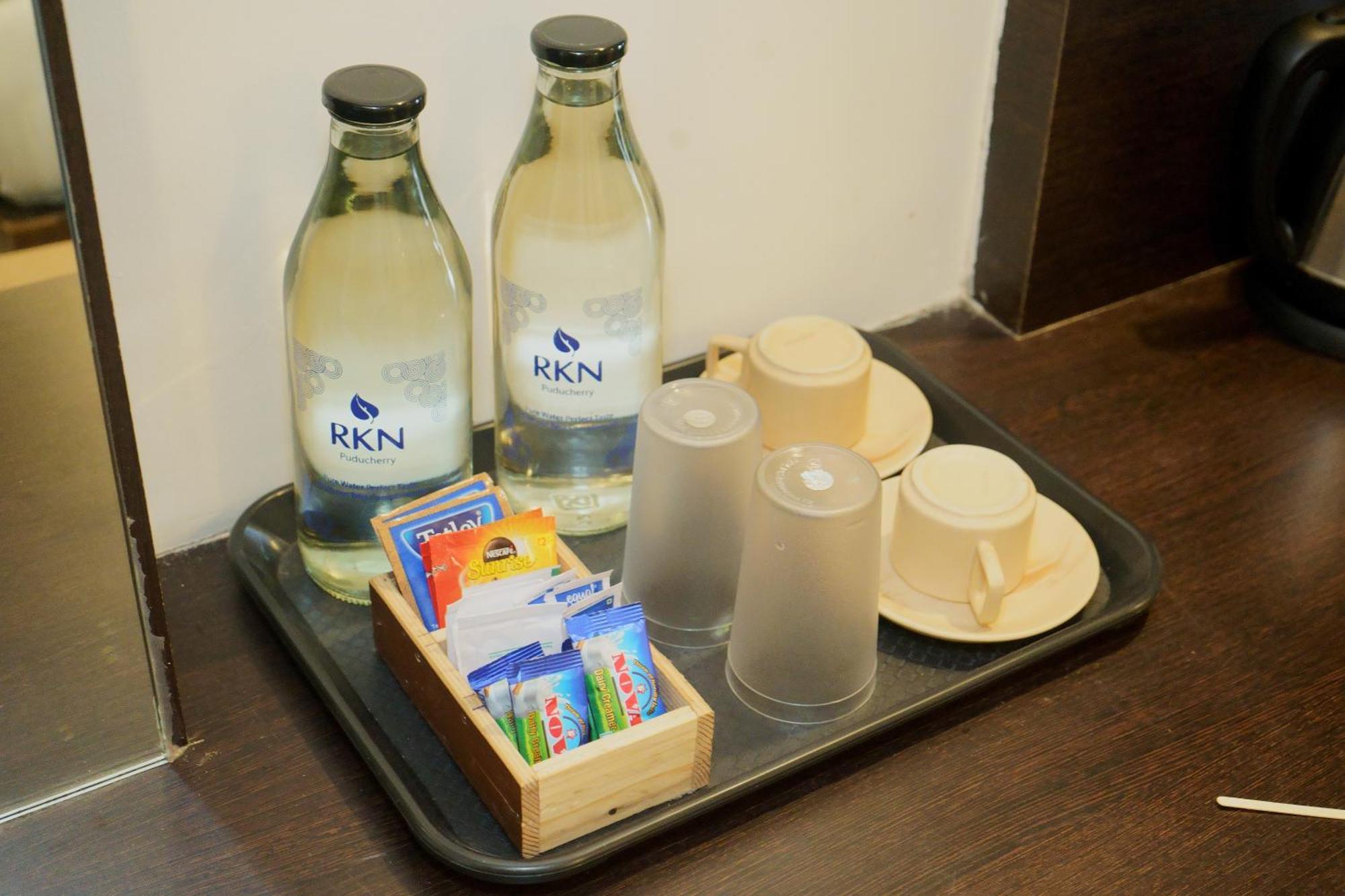 Geo Hotel 蓬蒂切里 外观 照片